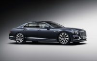 Malgré ses dimensions très imposantes, la Flying Spur conserve une ligne séduisante.