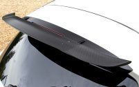 Le grand aileron arrière en carbone est une option facturée la bagatelle de 5.500 €.