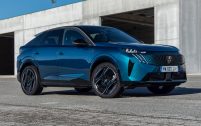 Le nouveau Peugeot 3008 laisse le choix entre deux batteries.