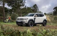 Voici la troisième génération du Dacia Duster qui sera commercialisée en juin 2024.