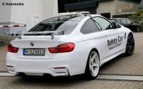 La taille et la forme de l'aileron fixe évoquent la défunte M3 GTS.