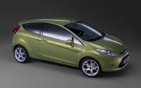 La nouvelle Ford partagera sa base technique avec la Mazda 2 apparue à l'été 2007. Elle devrait mesurer moins de 4 m de long pour un poids situé à environ 1000 kg.