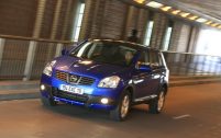 Le Qashqai est plus léger qu'un 4x4 conventionnel. En entrée de gamme, il se contente donc de motorisations modestes, sans démériter.