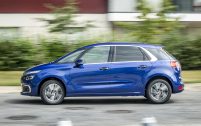Le confort de suspension de ce Citroën C4 Picasso se révèle très soigné.