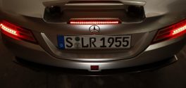 Notez la plaque d'immatriculation de notre modèle d'essai, sympathique clin d'oeil à la victoire de Stirling Moss aux Mille Miglia, en 1955, sur une SLR.