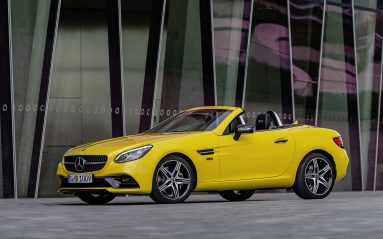 Ce SLC Final Edition renoue avec la couleur jaune bien voyante du premier SLK.