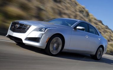 Afin de mieux résister aux stars allemandes que sont les BMW Série 5 et Mercedes Classe E sur le marché nord-américain, Cadillac repositionne sa CTS. D'un gabarit supérieur et d'un contenu technologique dernier cri, celle-ci se positionne, en Europe, en a