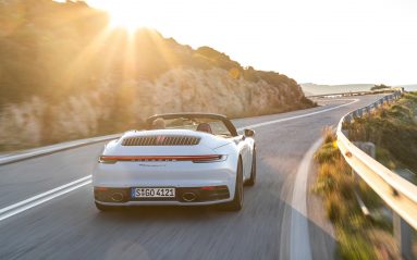 Cette 992 Carrera S est désormais aussi large que l'ancienne GTS.