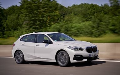 Malgré ses roues avant motrices, cette Série 1 2019 dispose d'un châssis encore plus sportif que sa devancière.