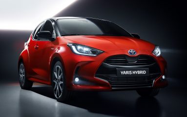 La nouvelle Yaris garde une grande calandre.
