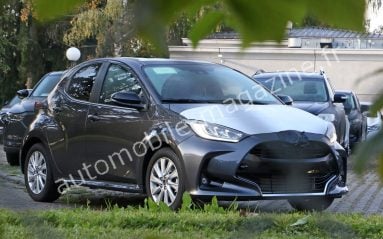 Spyshot de la future Mazda 2
