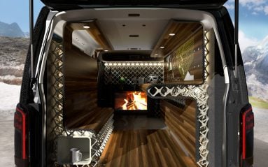 A bord du Caravan "Mountain Base".
