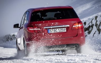 La Mercedes B220 4Matic fait l'impasse sur une garde au sol surélevée ou des protections en plastique.