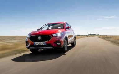 Avec l'arrivée de sa version thermique, le MG ZS vient se frotter directement au Dacia Duster.
