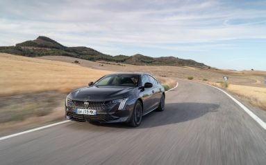 Presque cinq après son lancement, la Peugeot 508 s'offre un spectaculaire restylage.