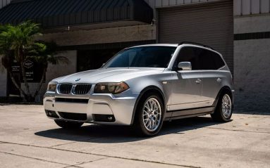 Ce BMW X3 de première génération (E83) datant de 2005 reçoit le moteur S54 de la BMW M3 E46.