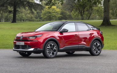 Prix nouvelle Citroën C4 et Citroën ë-C4 (2024) : tous les tarifs et les équipements.