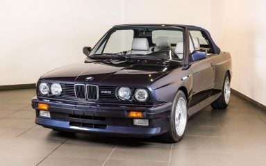 Cette rare BMW M3 E30 Cabriolet vient d'être vendue par les établissements Charles Pozzi.