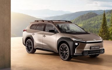 Le Toyota bZ4X Touring vient prendre place au sommet de la gamme des SUV électriques de la marque japonaise.