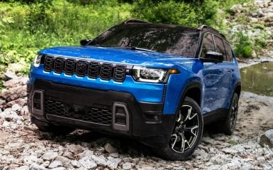 Voici la première photo officielle de la sixième génération du Jeep Cherokee.