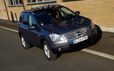 Occasion Nissan Qashqai I : le crossover pratique, fiable et bon marché à partir de 5 300 €. En illustration, la variante sept places Qashqai+2 sortie en 2008.