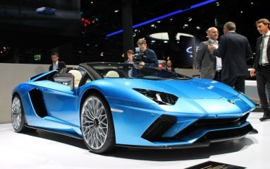Lamborghini a apporté cette Aventador S Roadster à la fameuse "Group Night" d'avant-salon du groupe Volkswagen.