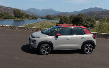 Avec ses 4,15 m de long, le petit SUV Citroën C3 Aircross dépasse le C3 Picasso de 5 cm.