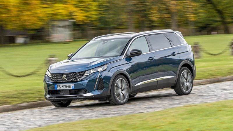 Le Peugeot 5008.
