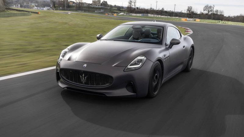 Avec ses trois moteurs électriques, la GranTurismo Folgore cumule la bagatelle de 761 ch.
