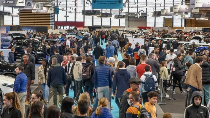 Tous les stands sont compacts et font la même taille.