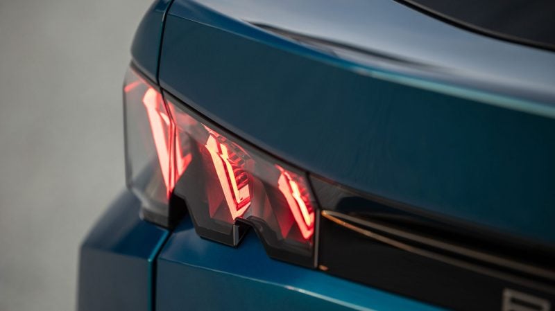 Feu arrière du nouveau Peugeot 3008.