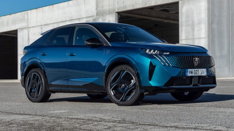 Le nouveau Peugeot 3008 laisse le choix entre deux batteries.