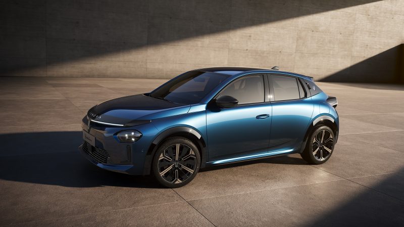 La Nouvelle Lancia Ypsilon préfère les courbes aux arrêtes saillantes.