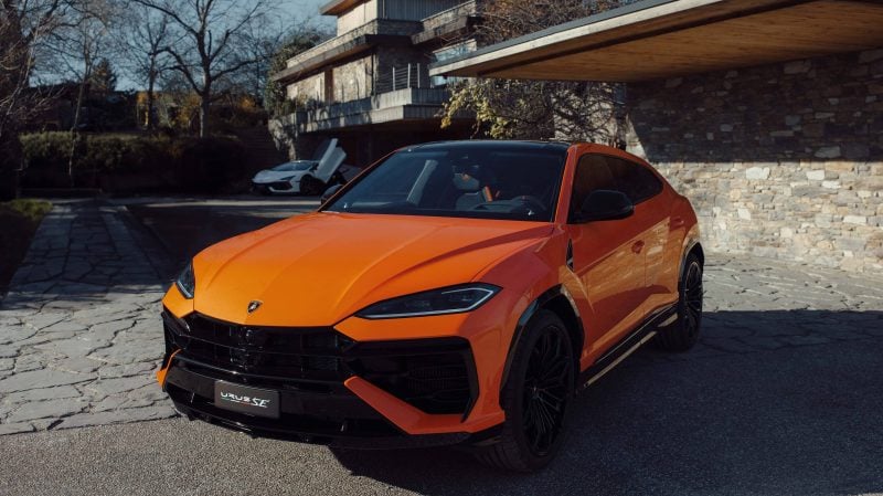 Le Lamborghini Urus SE.