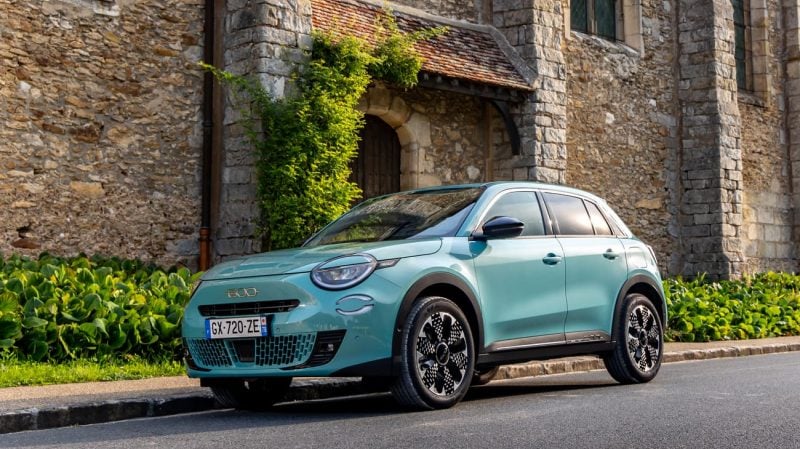 La Fiat 600 Hybride développe en entrée de gamme 100 ch.