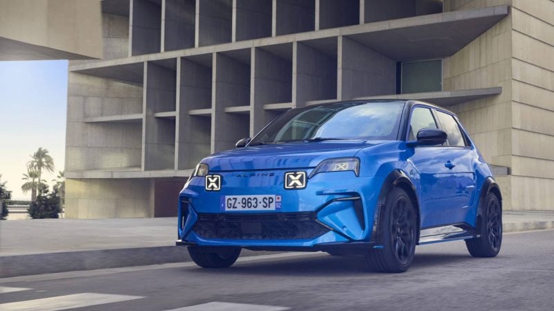 L'Alpine A290 n'est pas beaucoup moins confortable que la Renault 5 dont elle découle, et c'est tant mieux !