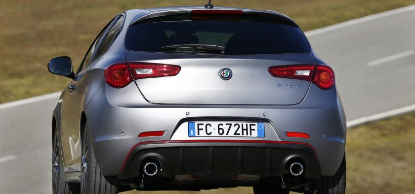La sportive Quadrifoglio Verde est remplacée par cette Veloce, animée par le même quatre-cylindres turbo de 240 ch.