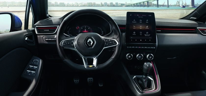 Plutôt conservatrice à l'extérieur, la Renault Clio 5 change en revanche totalement dans l'habitacle.