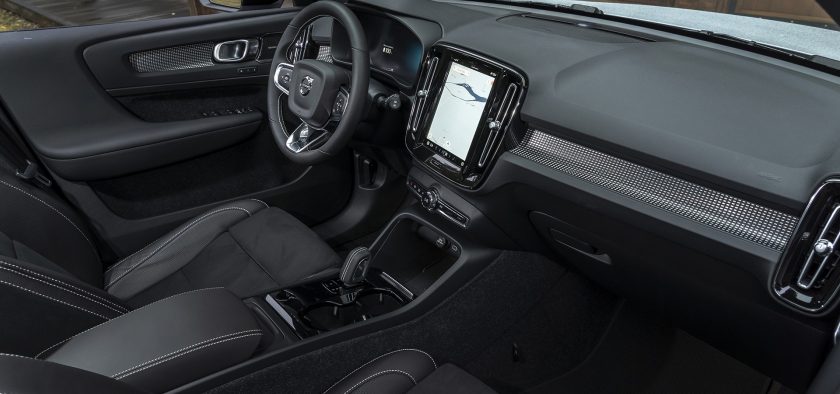 Intérieur et planche de bord du Volvo XC40 électrique