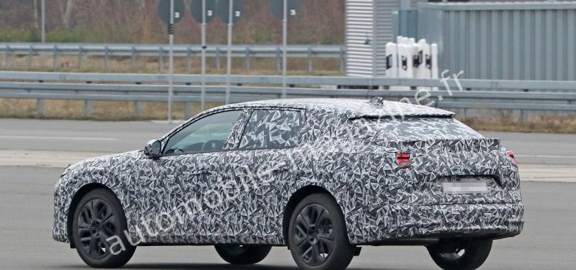 Prototype de la future Citroën C5