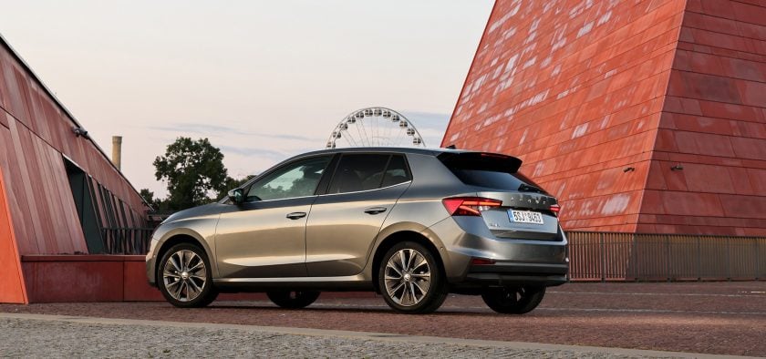 Le design de la Skoda Fabia reste toujours très anguleux.