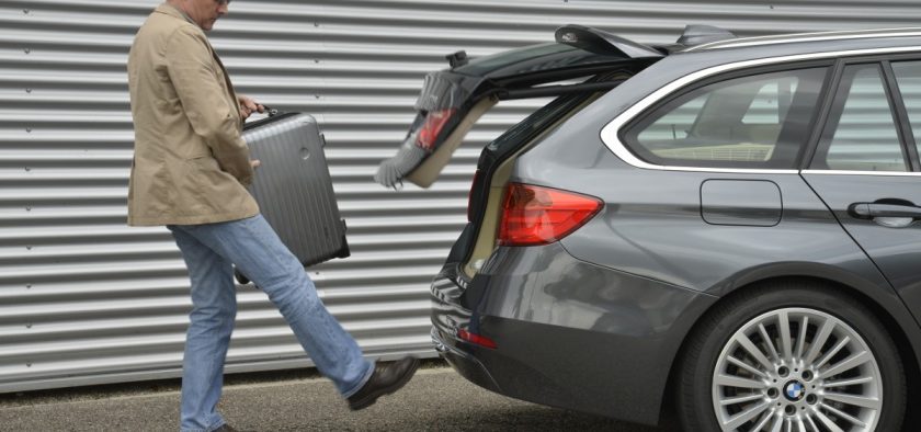 Moyennant finances, agiter le pied suffit pour ouvrir le coffre.