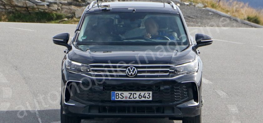 De prime abord, le futur Volkswagen Tiguan 3 arbore un museau très chromé à la chinoise.