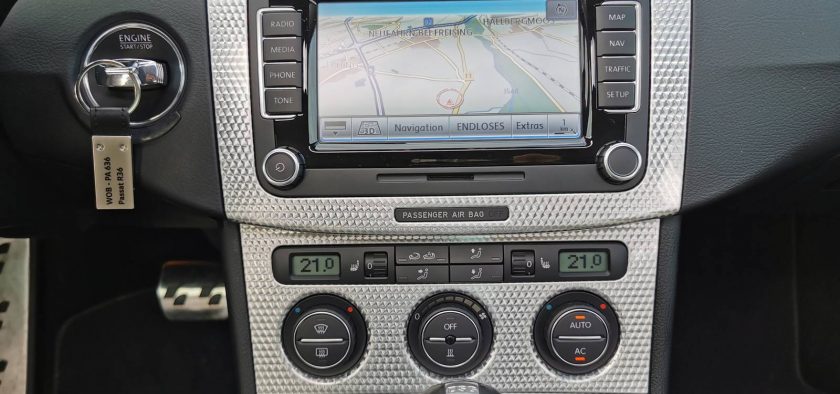 Système multimédia daté dans La VW Passat R36.