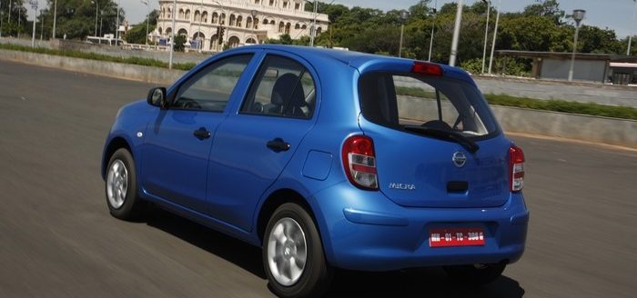 D'après nos confrères indiens, le petit trois-cylindres essence atmosphérique répond honorablement aux sollicitations, même s'il manque de couple à bas régime.