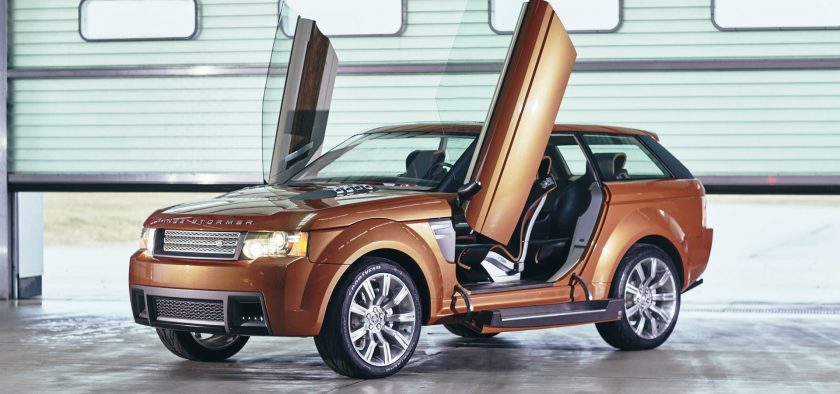 En 2004, au salon de Detroit, le concept car Range Stormer fait le spectacle avec ses portes en élytre.