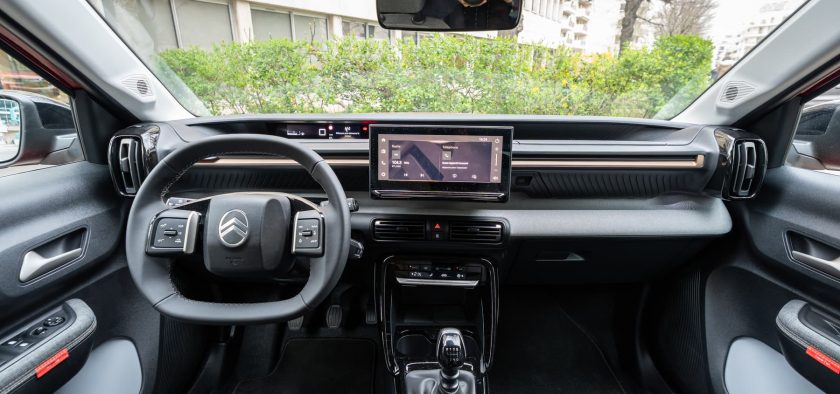 Planche de bord du Citroën C3 Aircross.