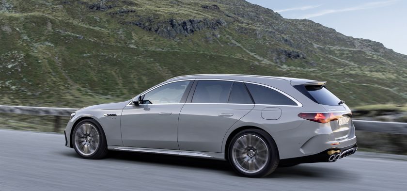 Cette version break de la Classe E AMG s'inscrit dans une longue tradition chez la marque à l'étoile.