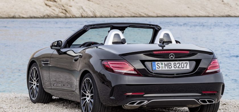 Toujours quatre sorties d'échappement pour cette version AMG, mais elles ne sont plus simplement ovales.
