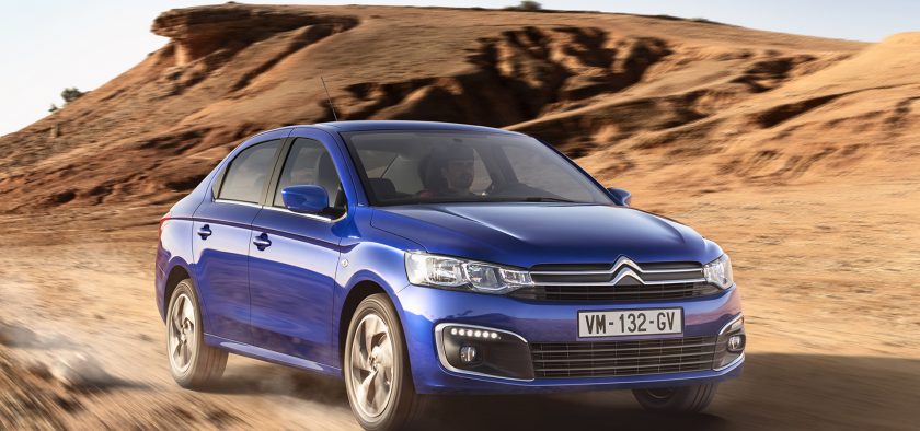 Le bas du bouclier évoque le C4 Picasso, mais l'intégration des feux de jour à diodes est ici moins soignée.